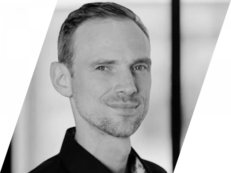 Moritz Kross 32 Wir entwickeln digitale Lösungen aus Software, KI und Design.