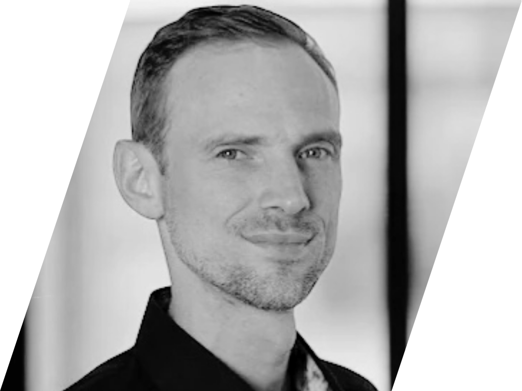 Moritz Kross 32 Wir entwickeln digitale L&ouml;sungen aus Software, KI und Design.